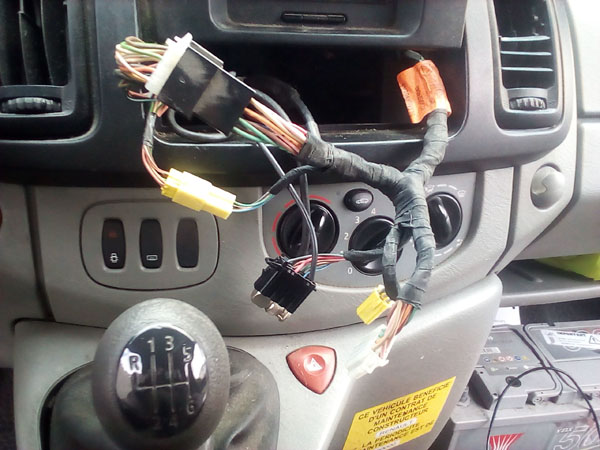 trou de l'autoradio